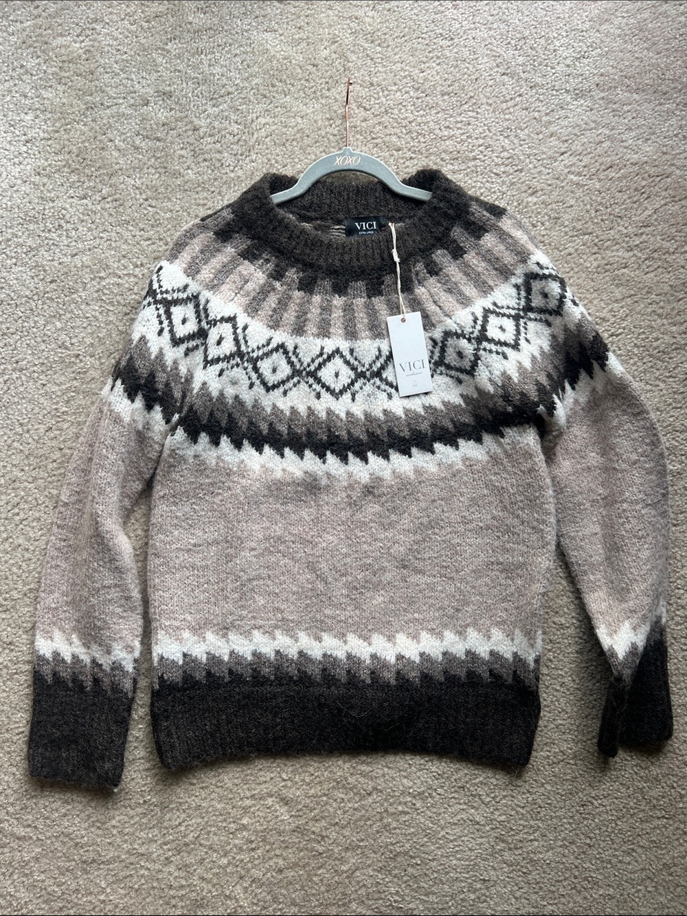 Vici Crewneck Sweater in Brown $ Cream - Size XL - New With Tags